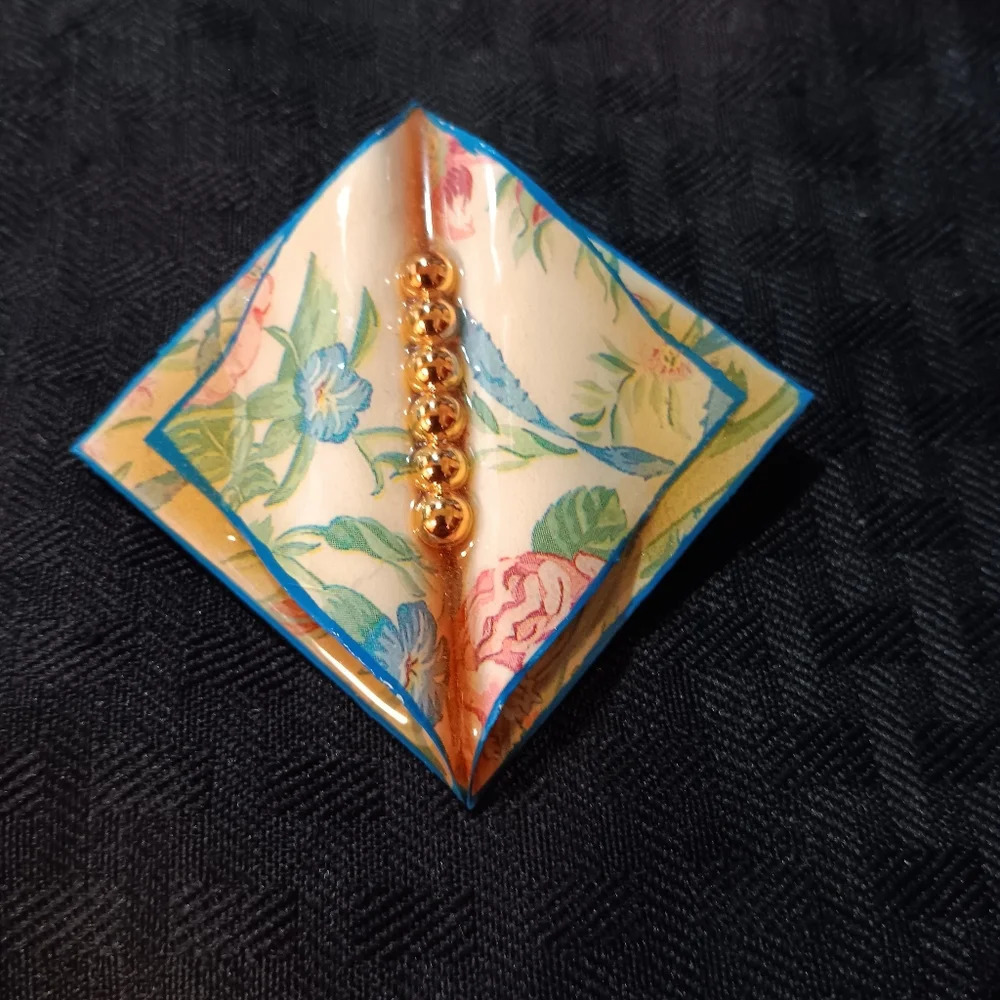 Floral vintage brooch
